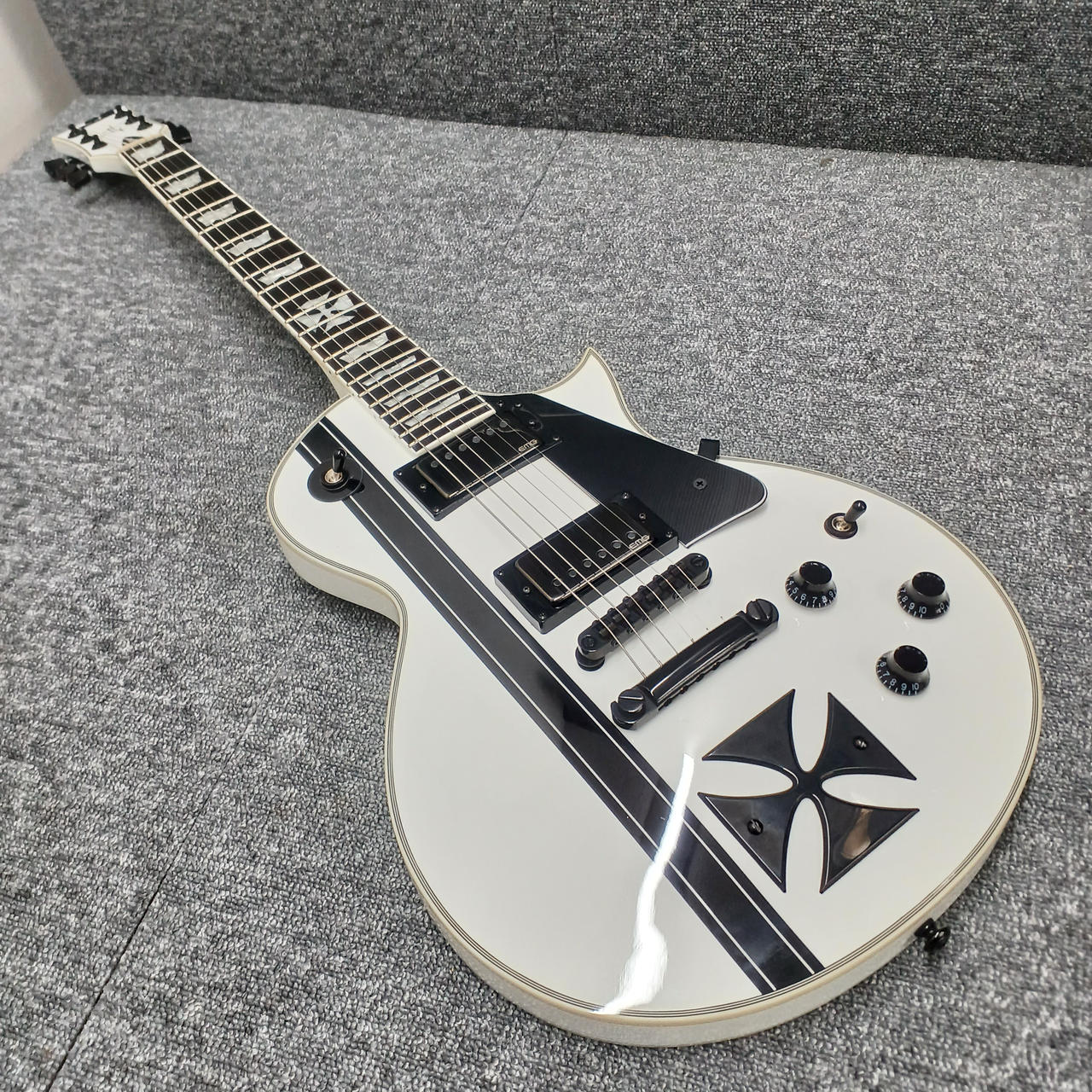【新品・未使用】エレキギター（おまけ付き） mt0143902.jpg