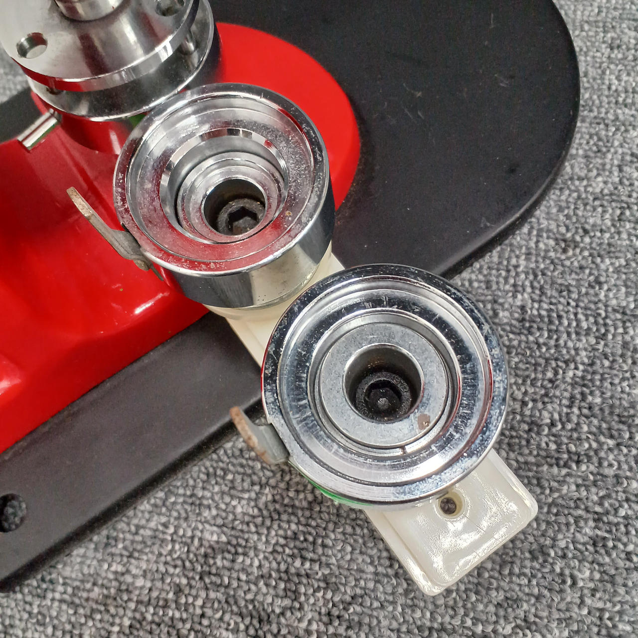 キズ・ヨゴレあります。