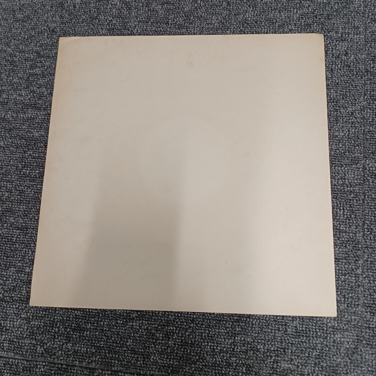 シミあります。