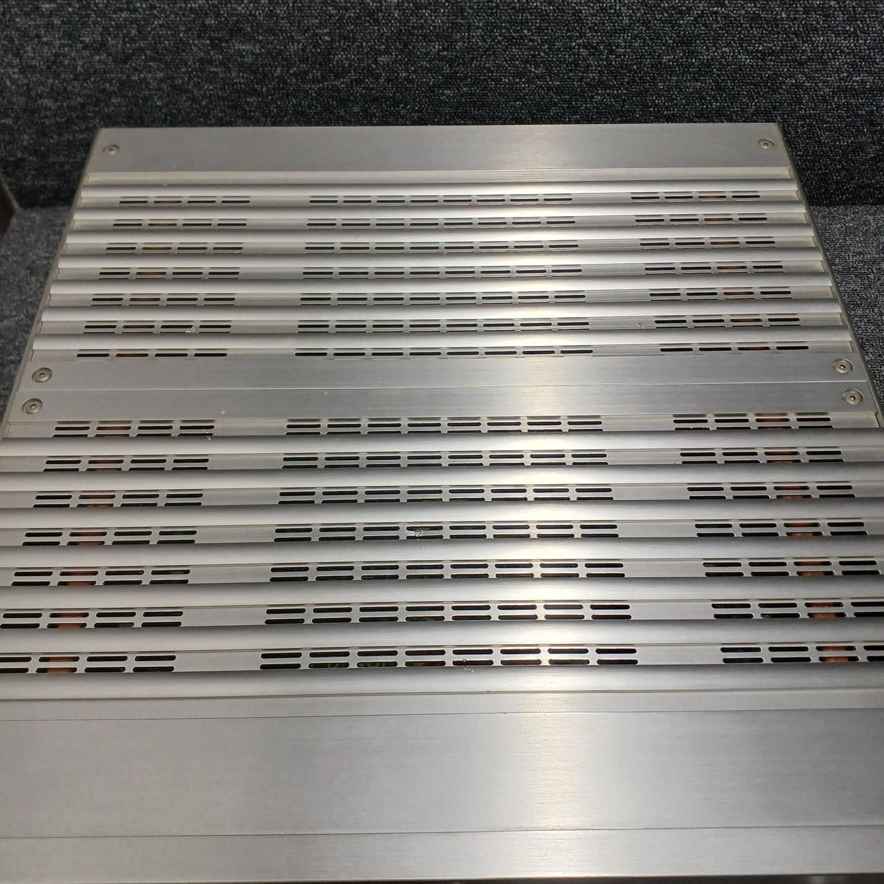 上面キズあります。