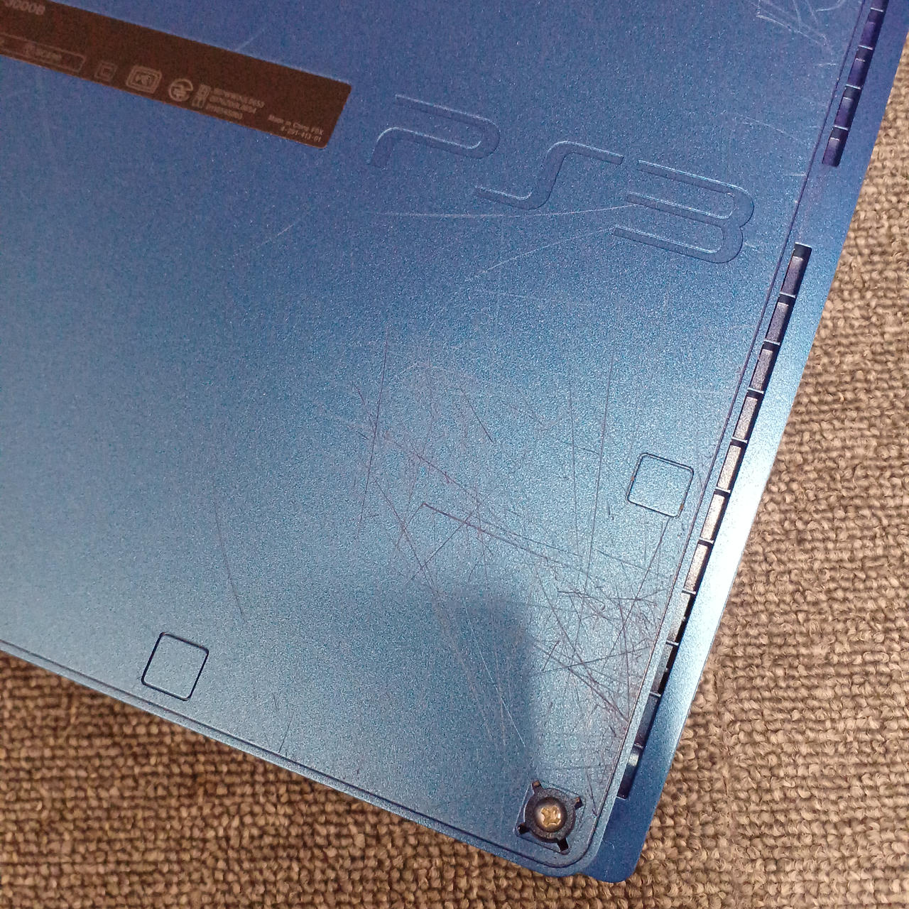 キズあります。