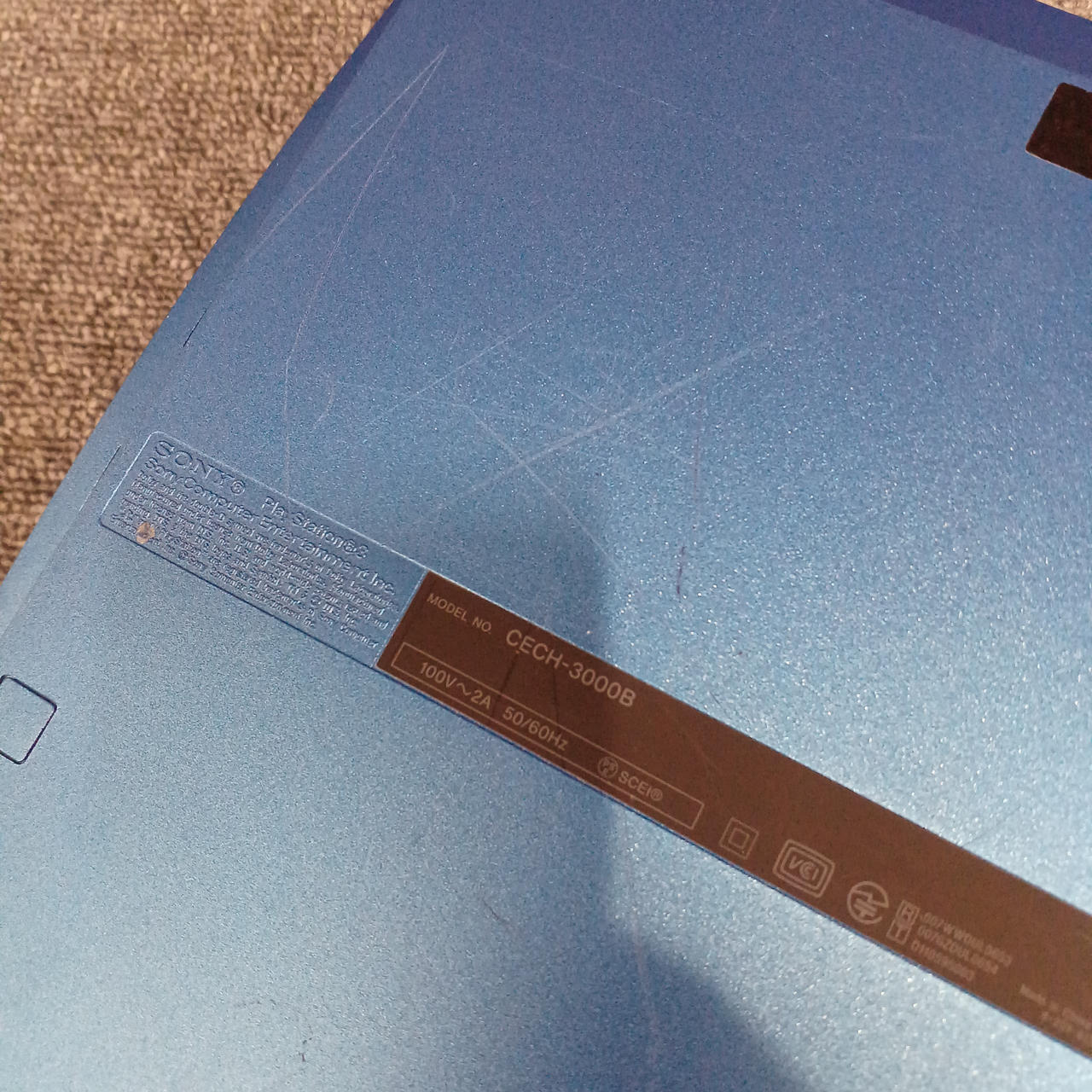 キズあります。