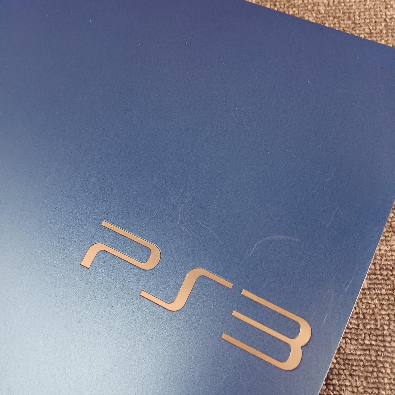 キズあります。