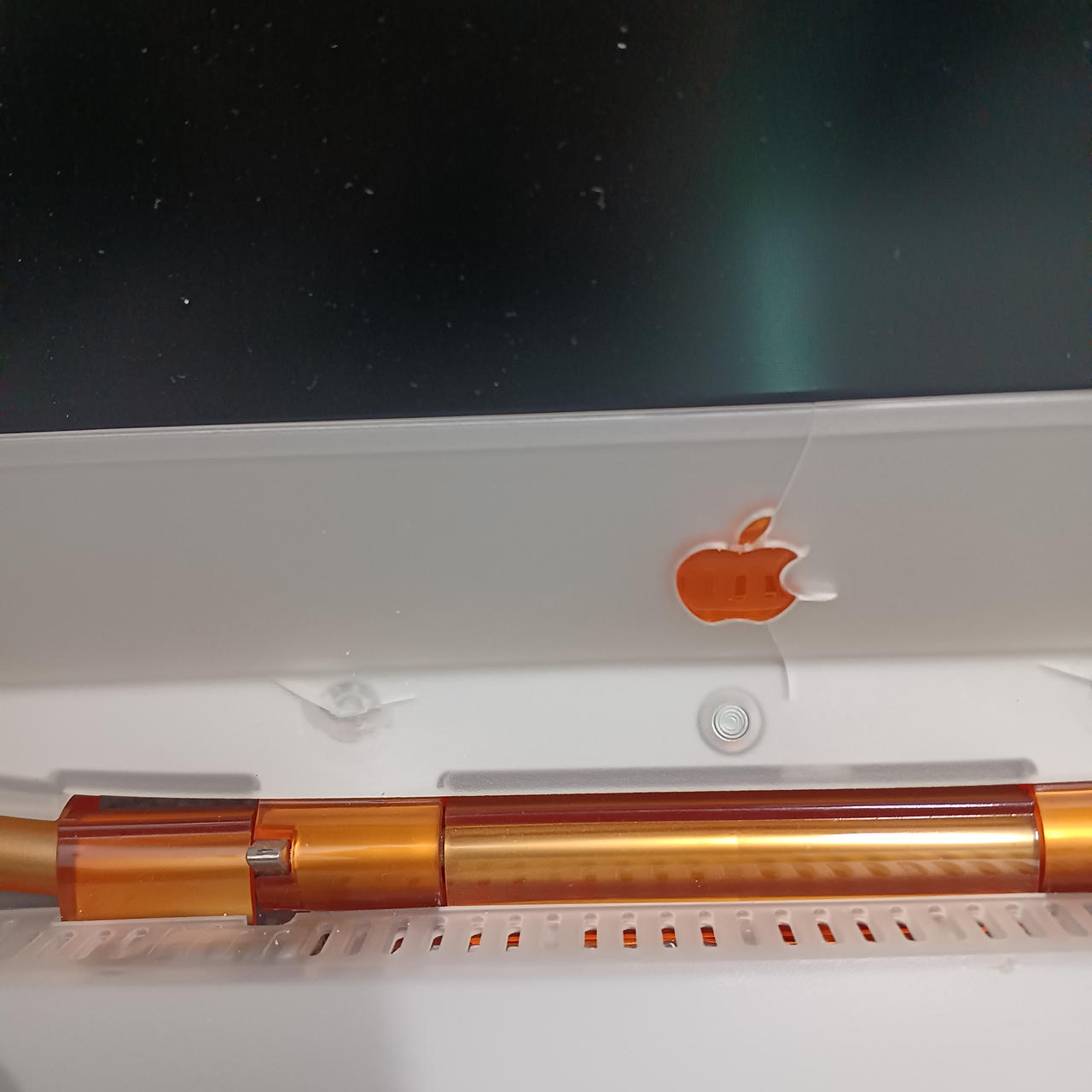 ヒビあります。