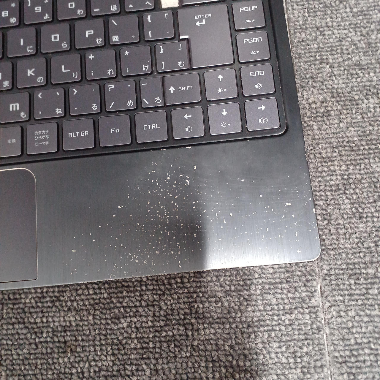 ヨゴレあります。