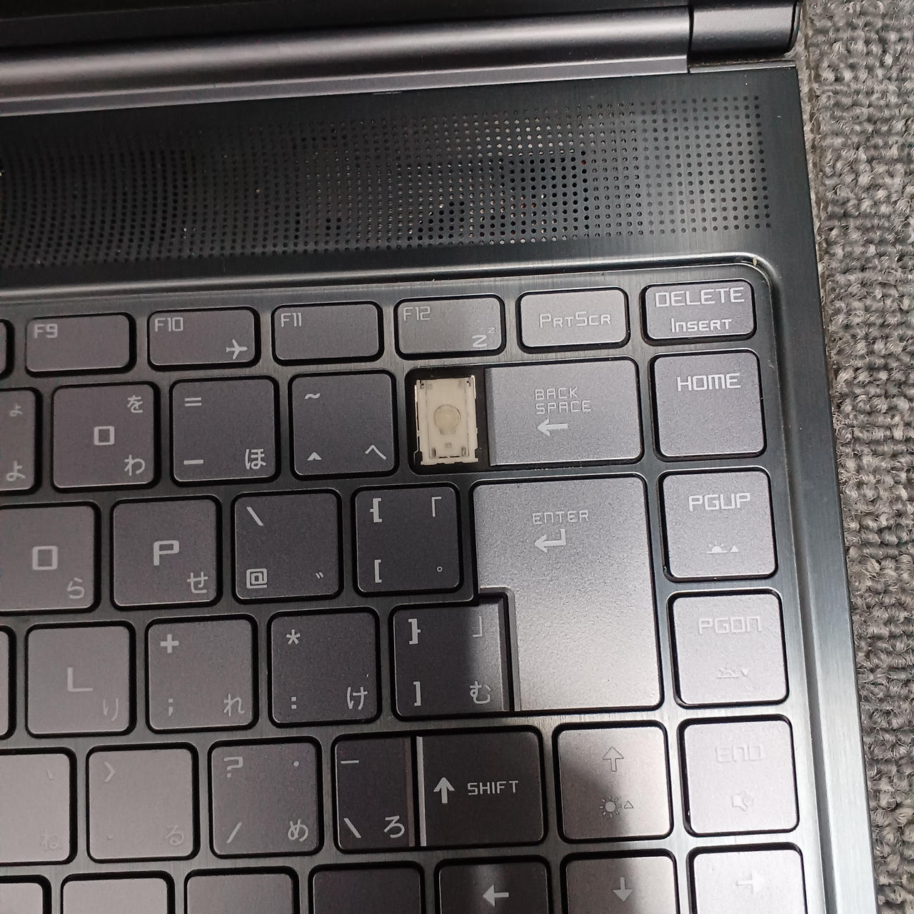 ￥キー破損しています。