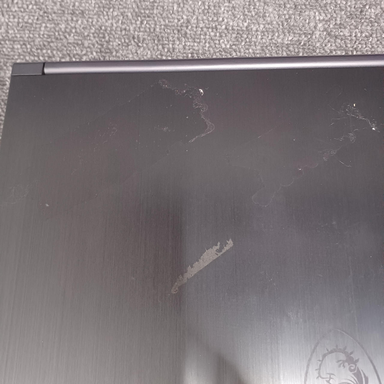 キズ・ヨゴレあります。