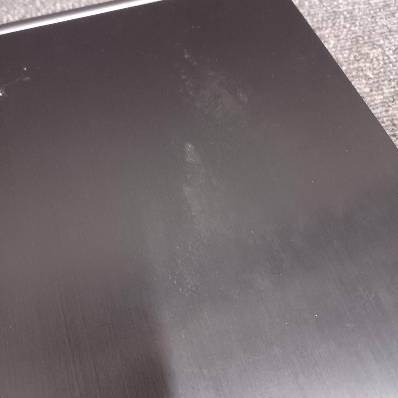 キズ・ヨゴレあります。