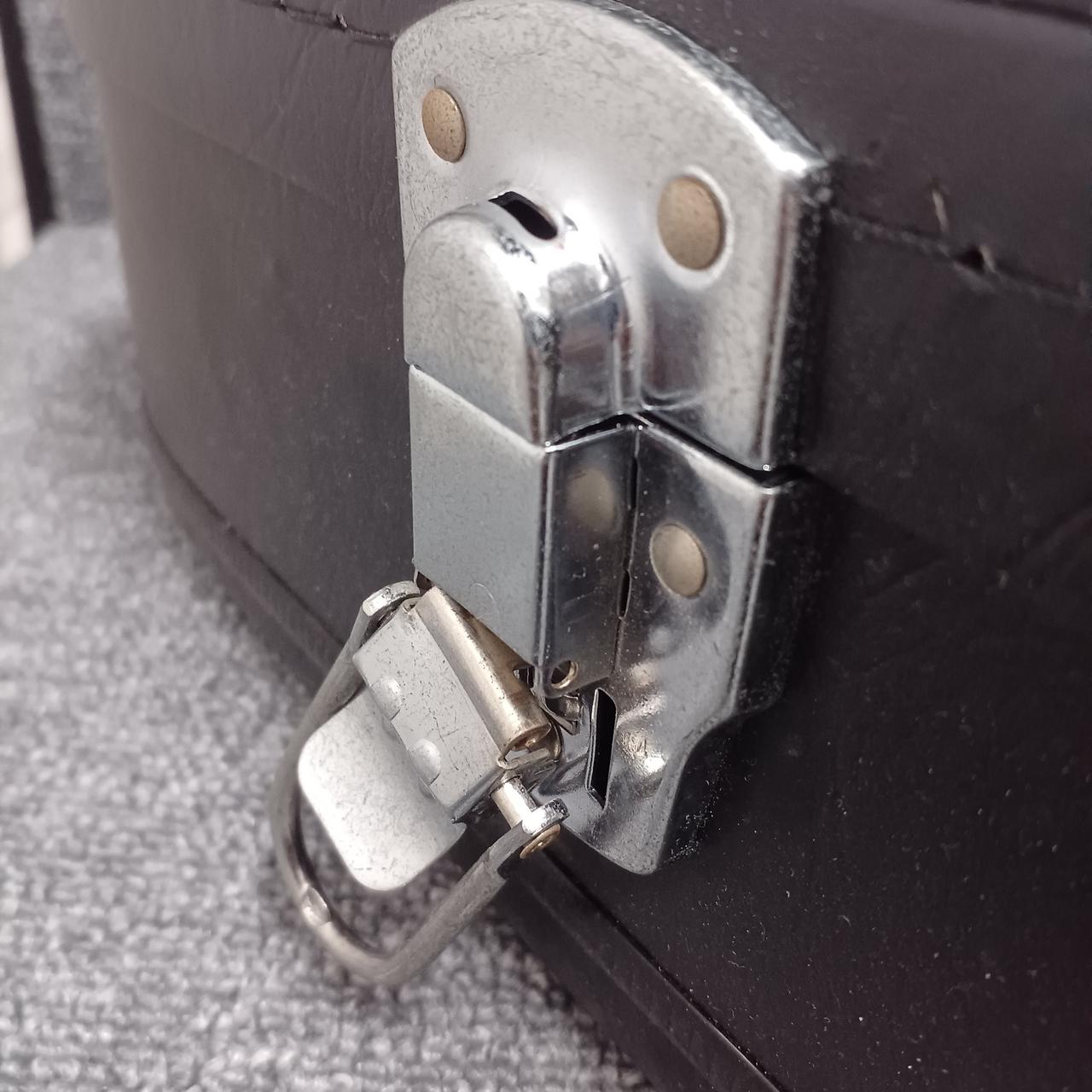 破損しています。