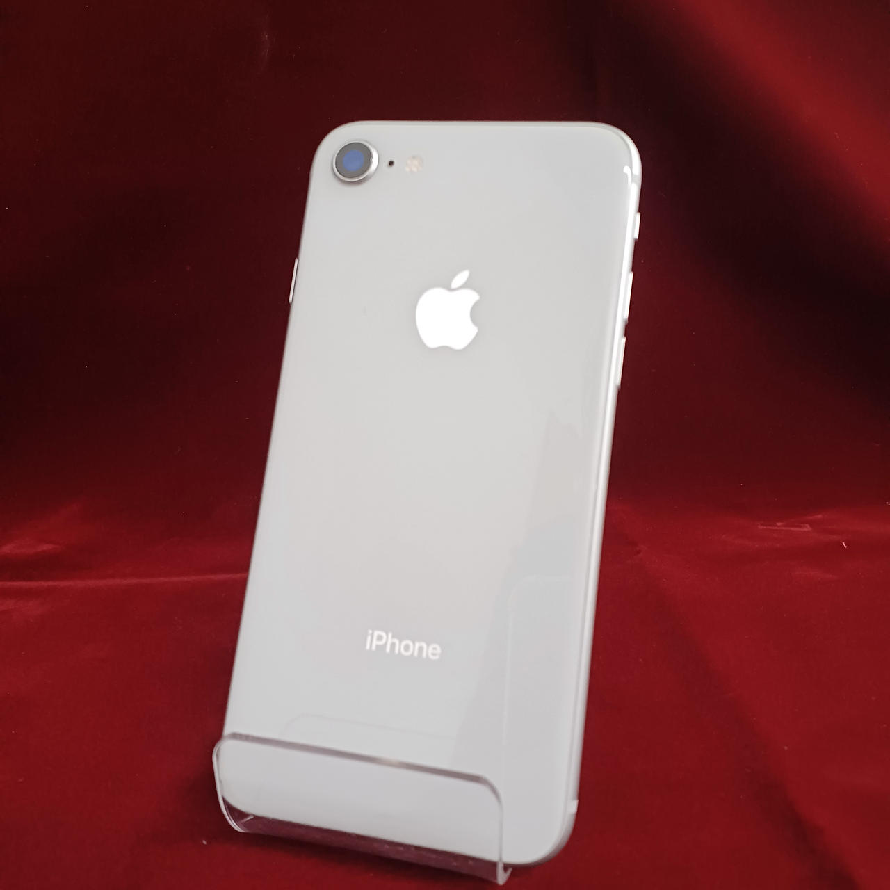 APPLE 型番：MQ852J/A IPHONE8