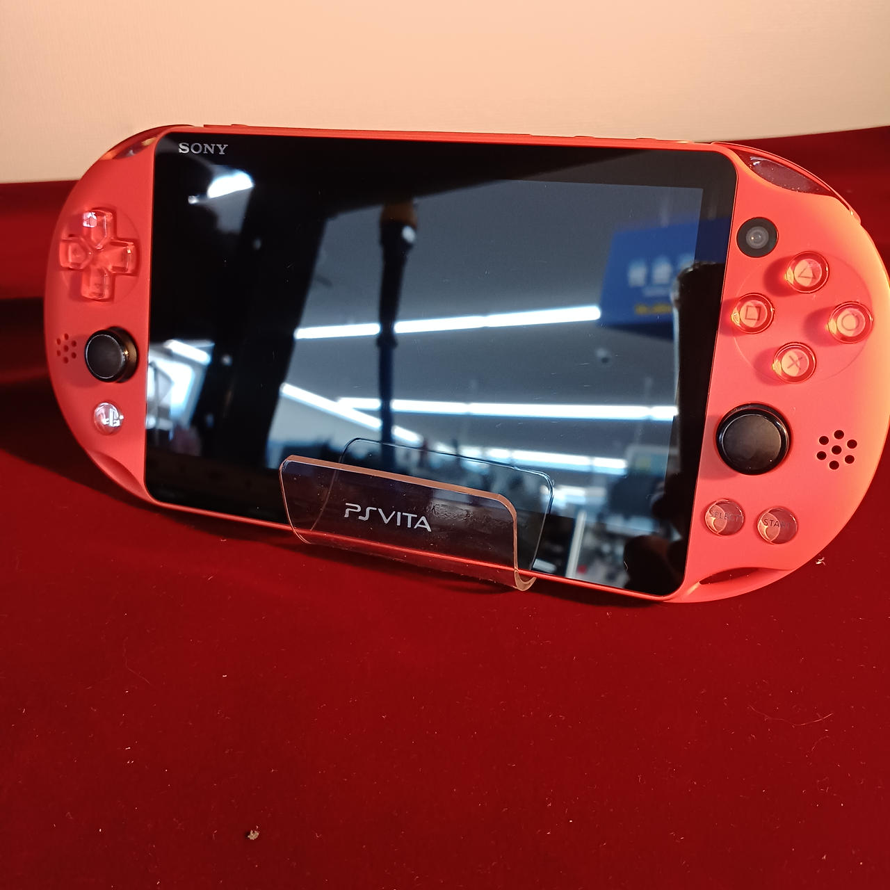 SONY 型番：PCH-2000 PS VITA 14,850円