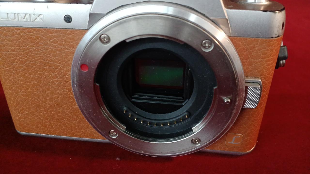118011 ジャンク品 Panasonic パナソニック ミラーレス一眼 LUMIX DMC