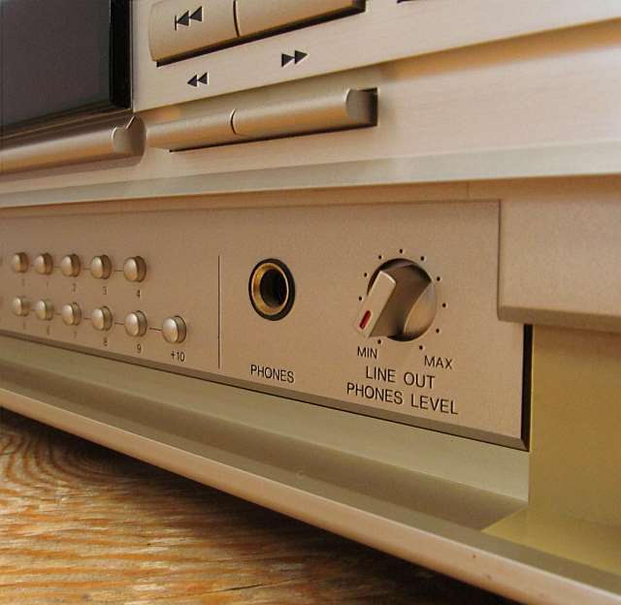 値下げ★DENON CDプレーヤー★美品 アバックWEB-SHOP / 【中古】DENON DCD-1650AR【コード01-09483】CD