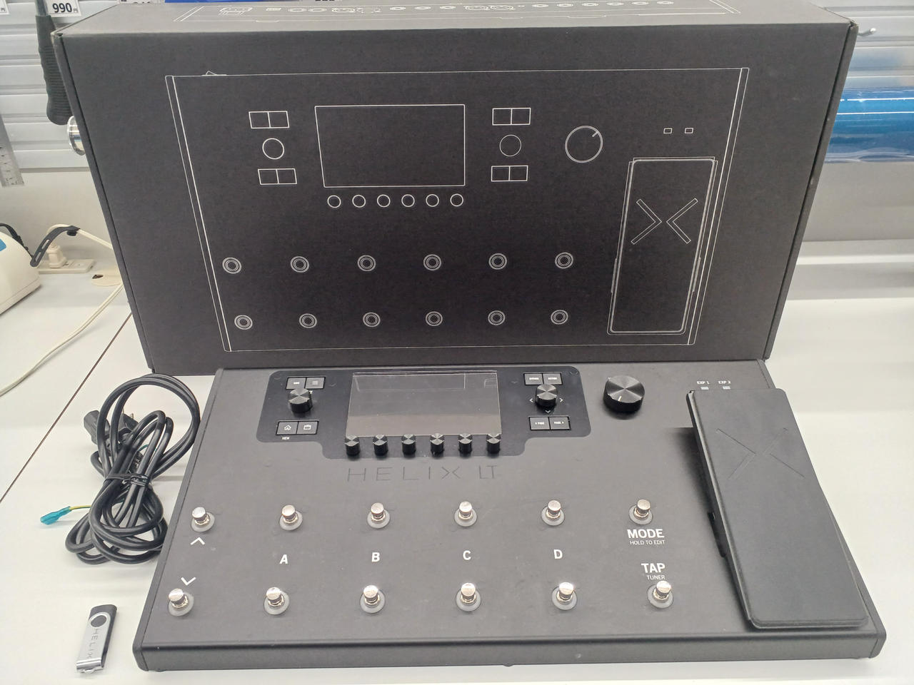 LINE6 型番：HELIX LT マルチエフェクター