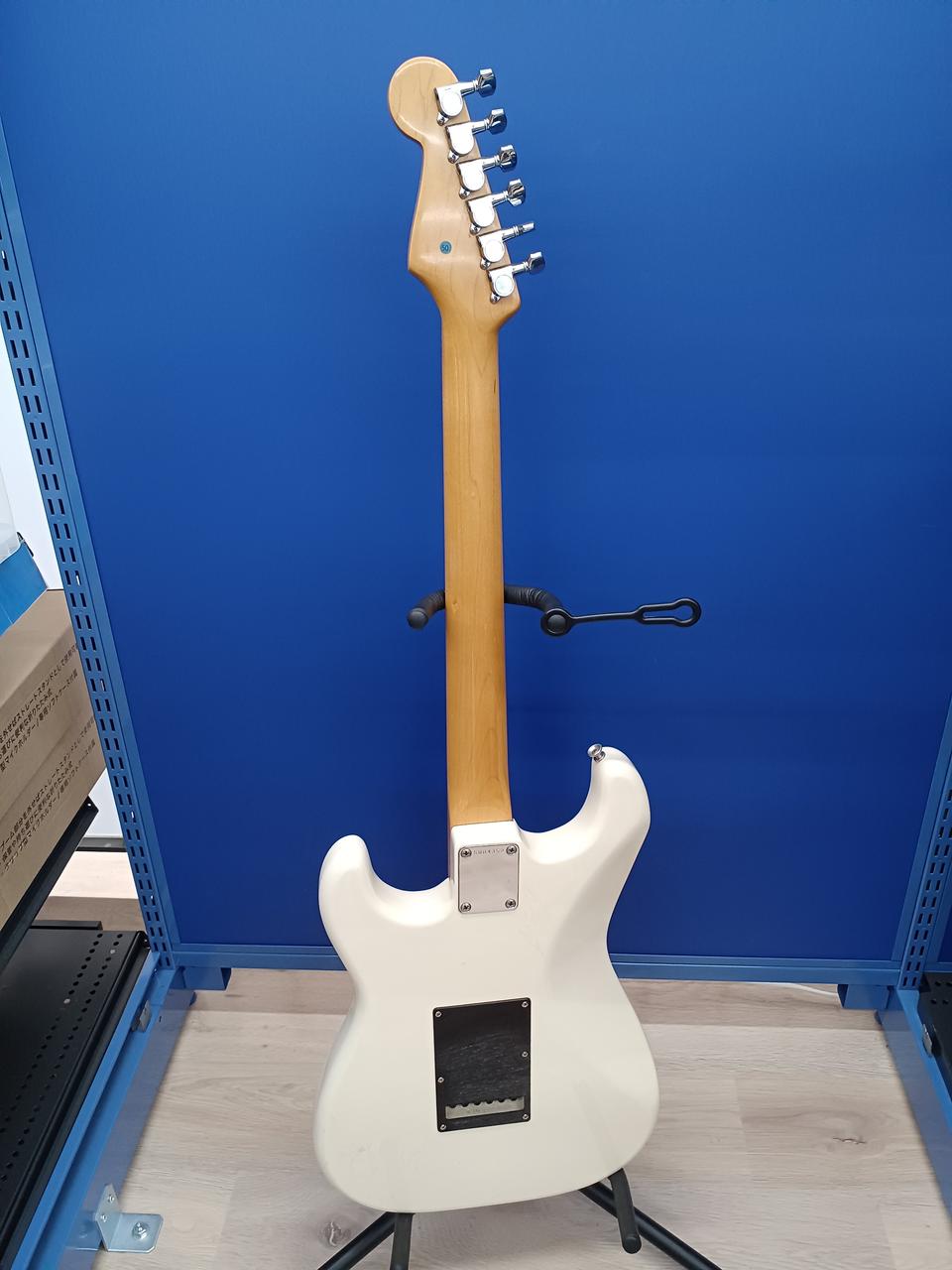 エレキギター 本体 ストラトキャスタータイプ 白 中古 SQUIER|エレキギター ストラトキャスタータイプ|HARDOFFオフ