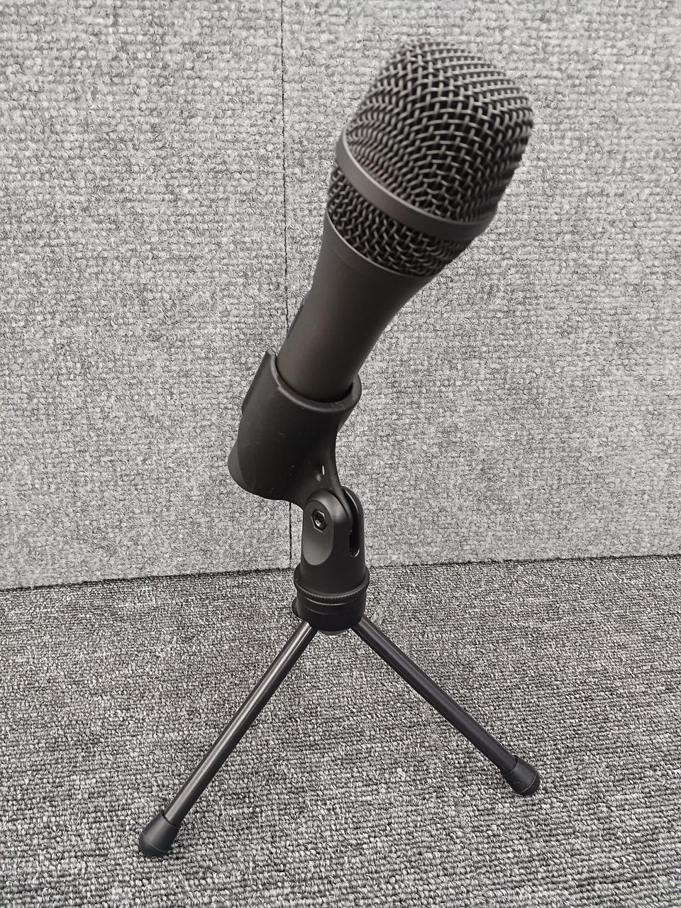 美品　audio-technica AT-KV7 ダイナミックマイク Amazon | audio-technica カラオケ用マイクロフォン AT-KV7B