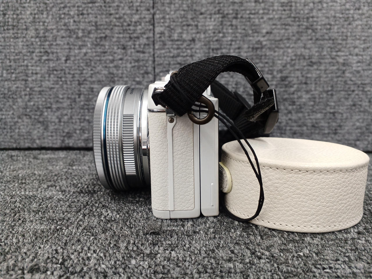 OLYMPUS|ミラーレス一眼|【ハードオフ公式通販】オフモール