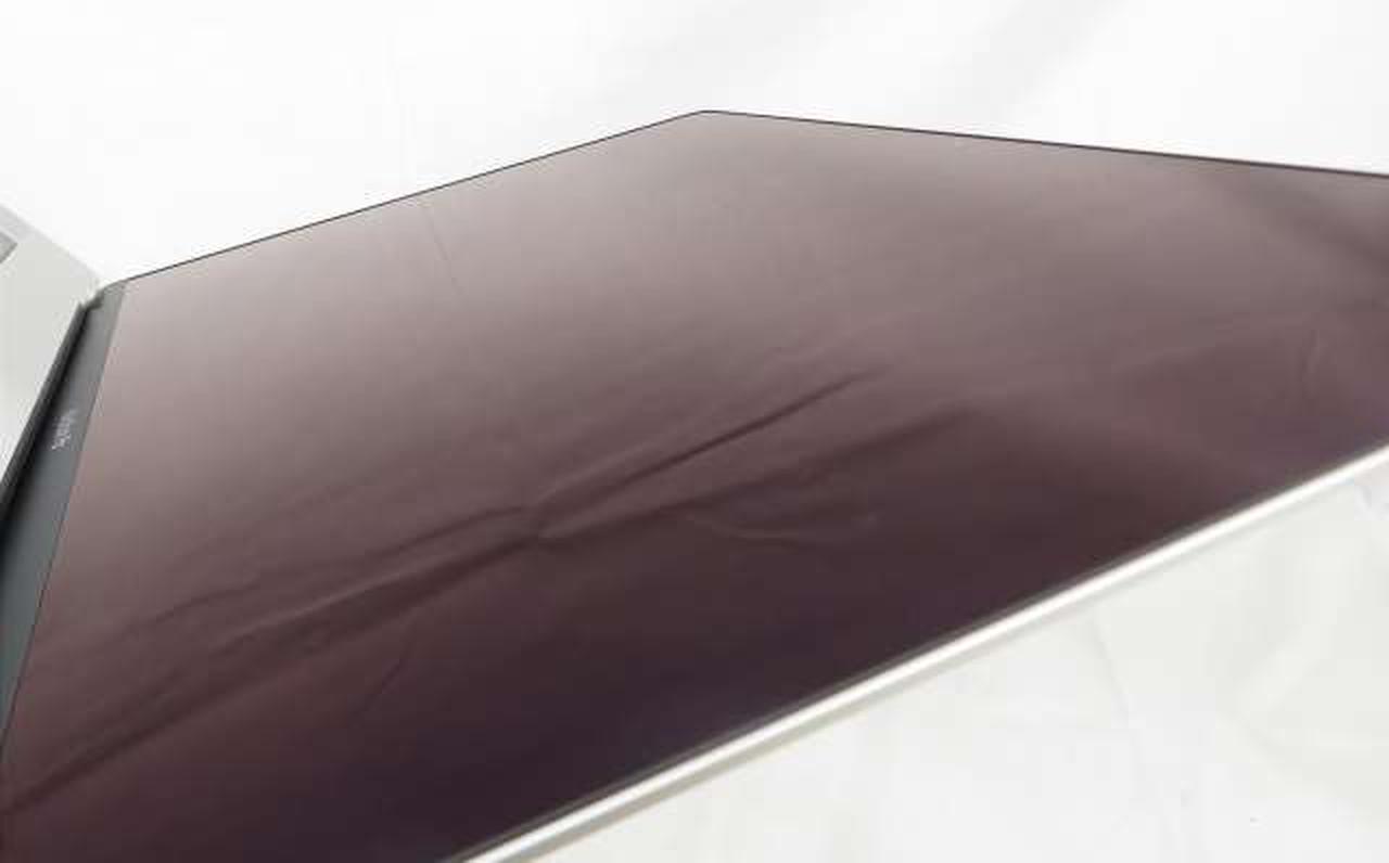 画面内に目立つ傷はありません。