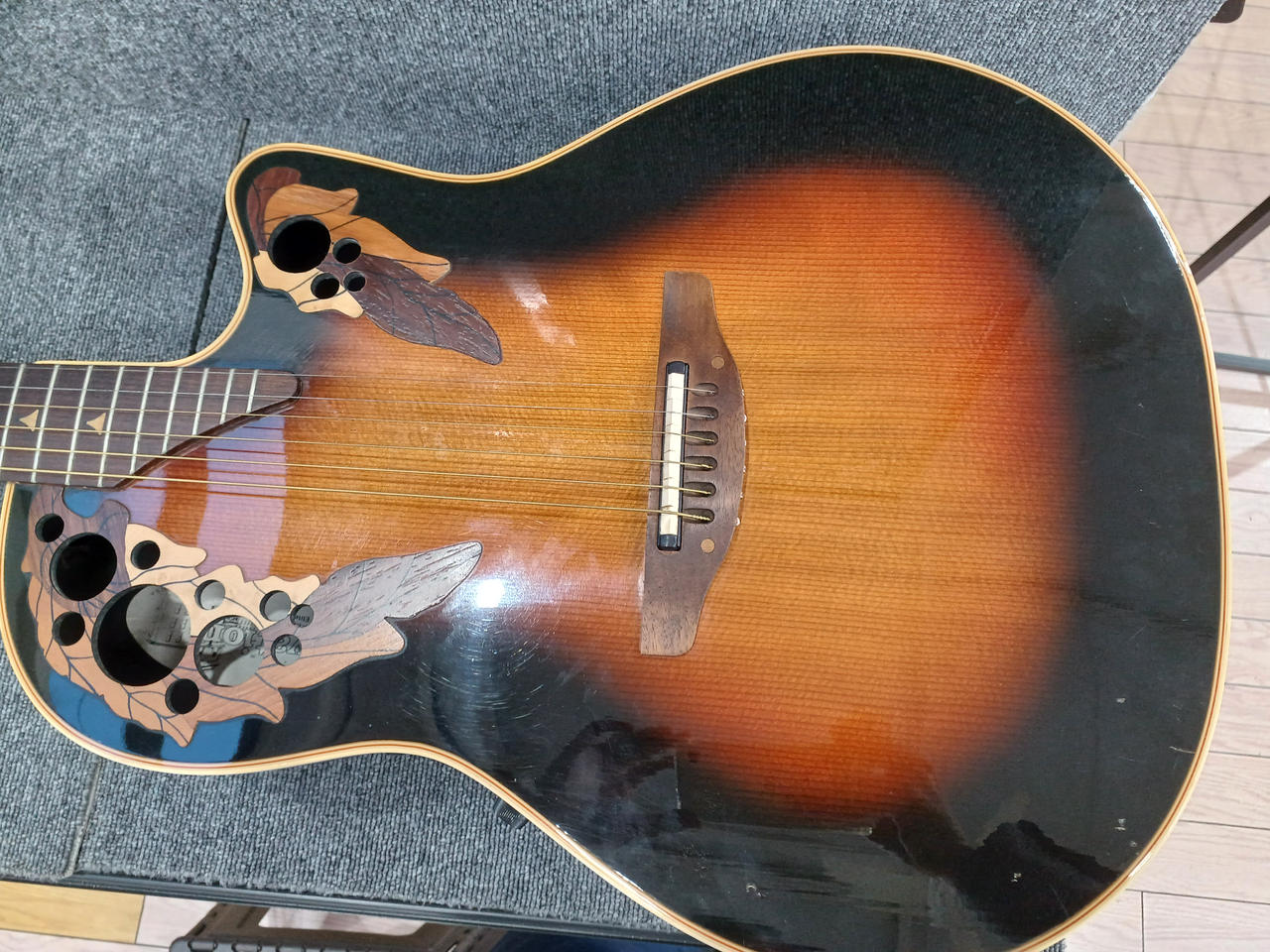 Ovation ELITEエレアコ　マットブラック ハードケース付き Ovation ELITEエレアコ マットブラック ハードケース付き