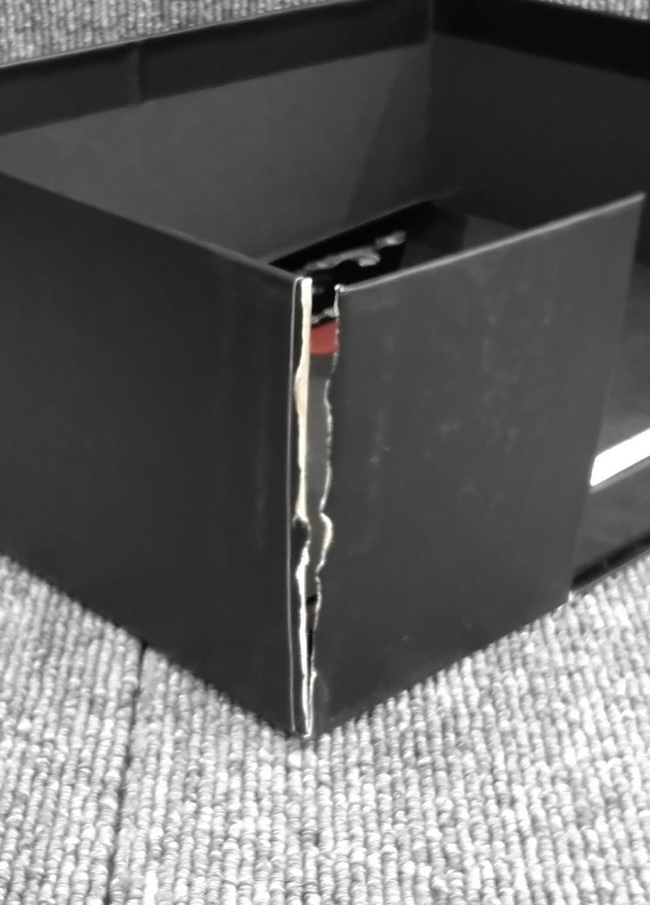 内箱破れあります