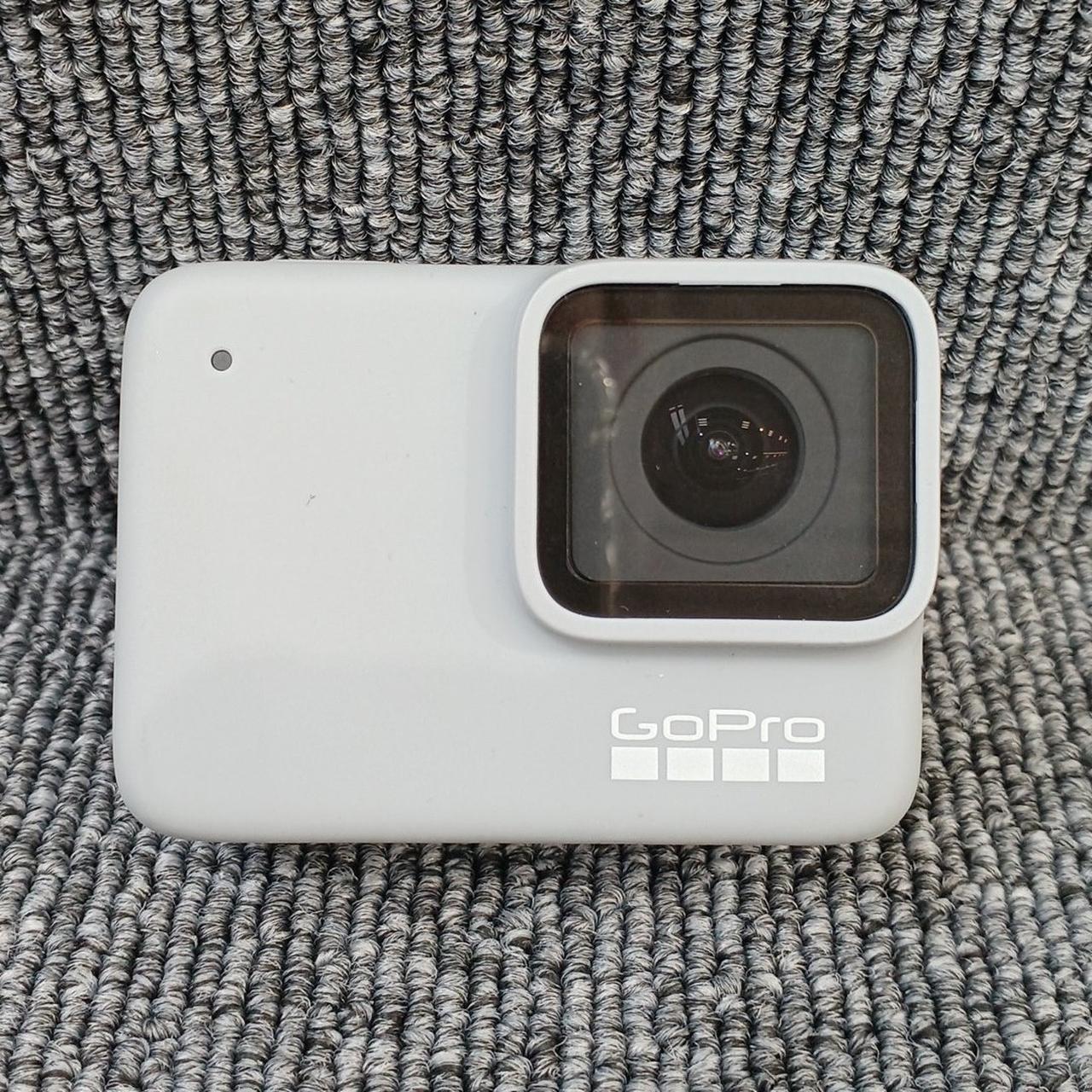 その他 GoProhiro7White 美品】GoPro HERO7 White 【CHDHB-601-FW】（GoPro HERO7 WHITE