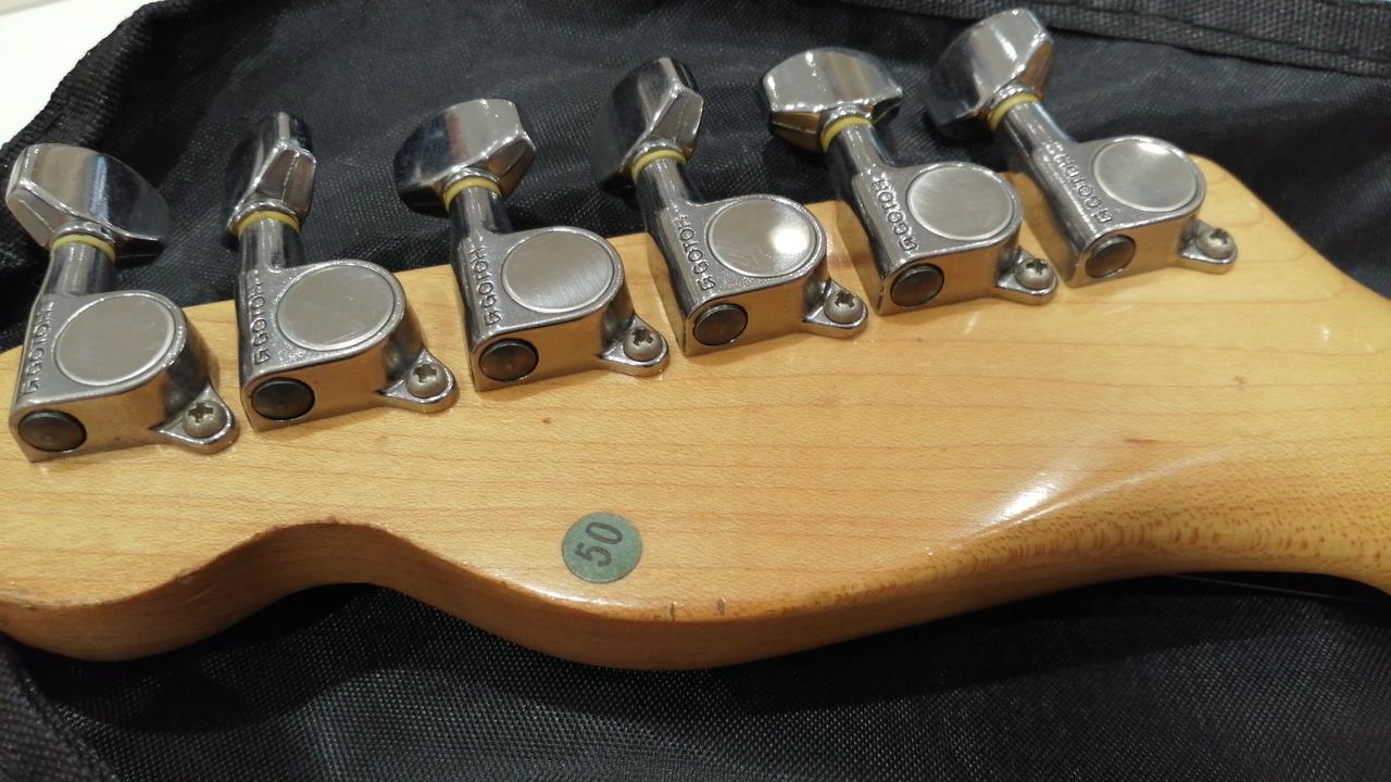 Fender Telecaster ナチュラル ハードケースにておくります。 Fender Telecaster ナチュラル ハードケースにておくります
