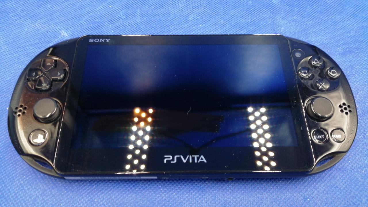 SONY - PS PCH-2000ブラック＋おまけソフト2本 (再値下げ） Amazon | PlayStation Vita Value Pack Wi-Fiモデル レッド