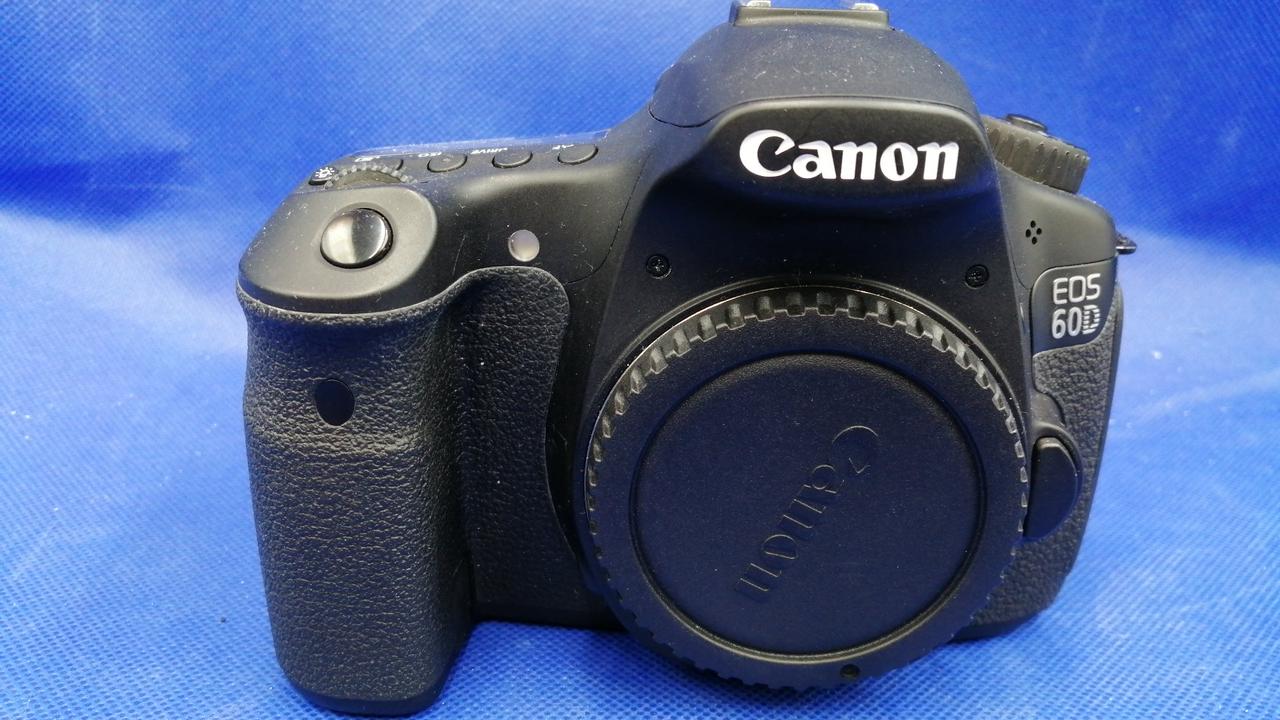 Canon キャノン EOS1000QD 一眼レフカメラ 望遠レンズ他 EOS Kissシリーズにおすすめレンズ6選！キットレンズでは