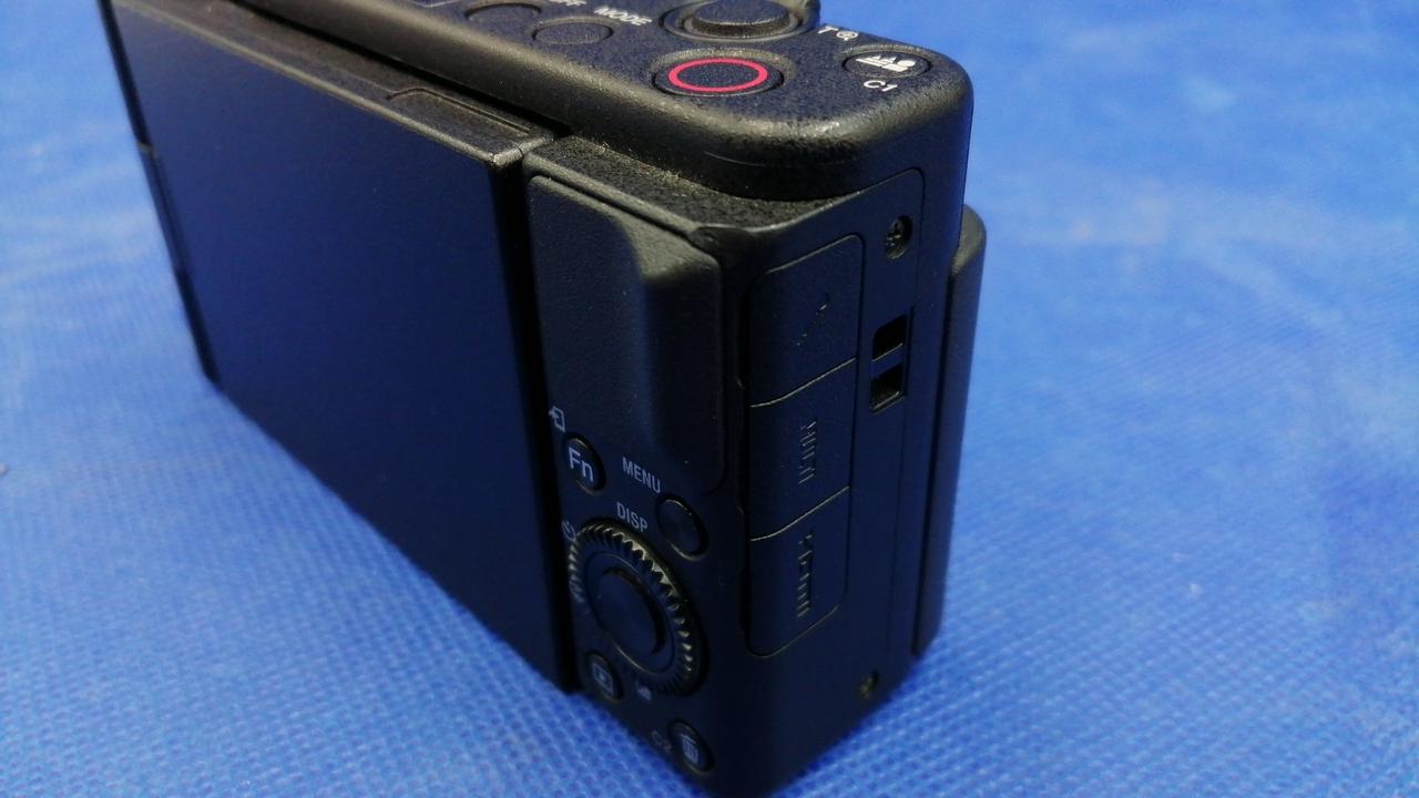 ソニー デジカメ オールドコンデジ】ラグジュアリーでスリムなコンデジ ソニー