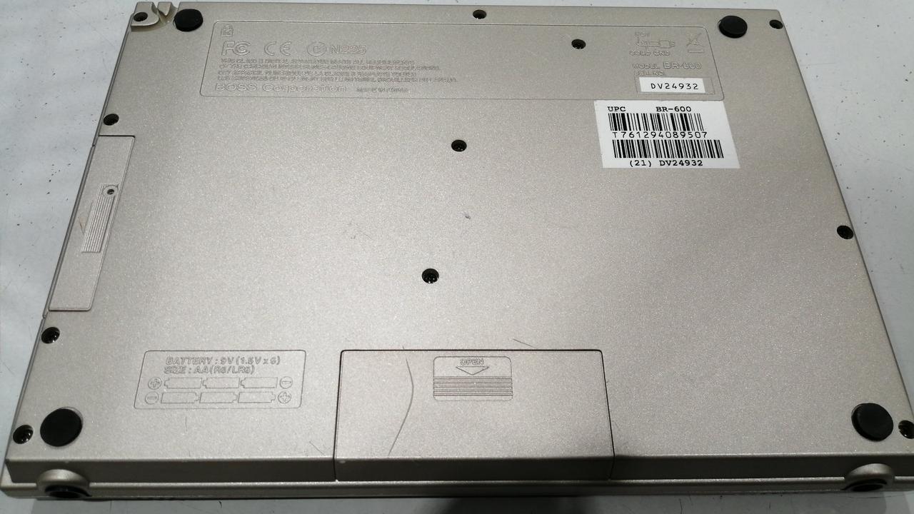 BOSS BR-600 【元箱・ソフトケース・専用カード・取扱説明書付属】 BOSS BR-600 【元箱・ソフトケース・専用カード・取扱説明書付属】