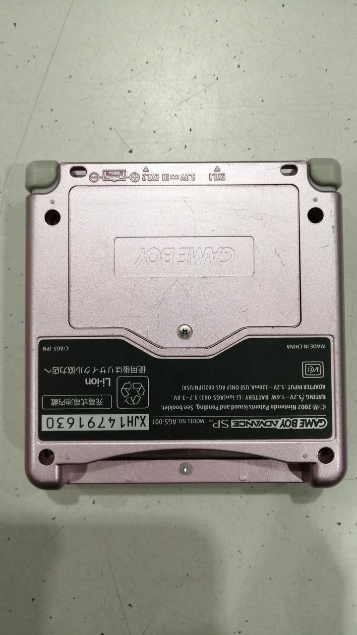 裏面全体にキズやヨゴレ