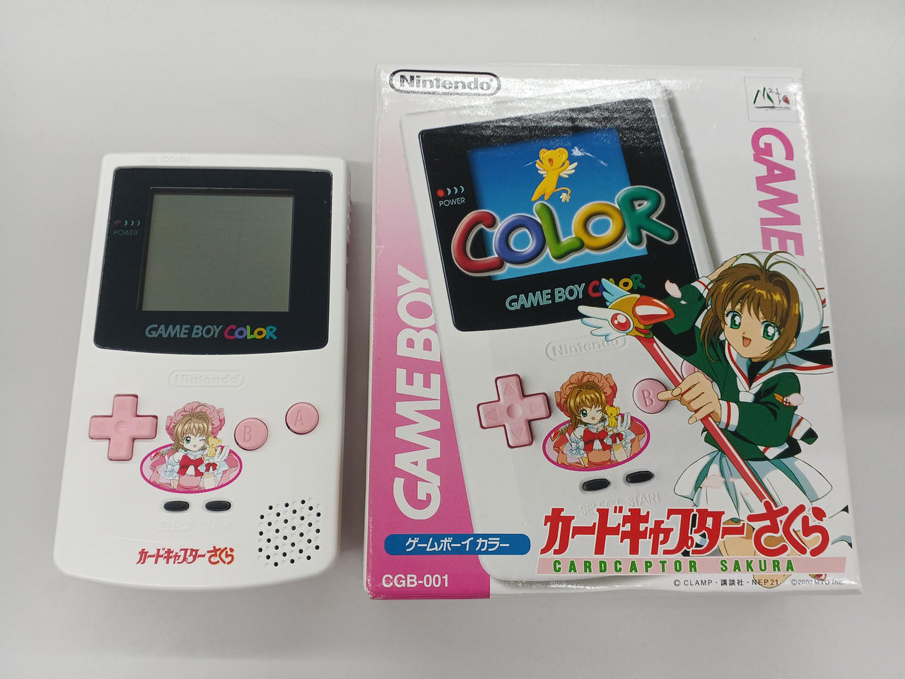 NINTENDO 型番：CGB-001(さくら) GBカラー 59,400円