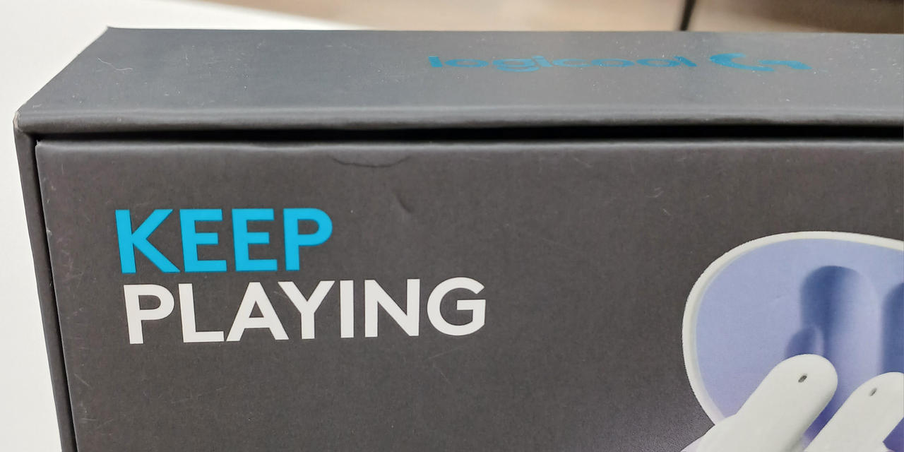 裏面に少しの凹みあり