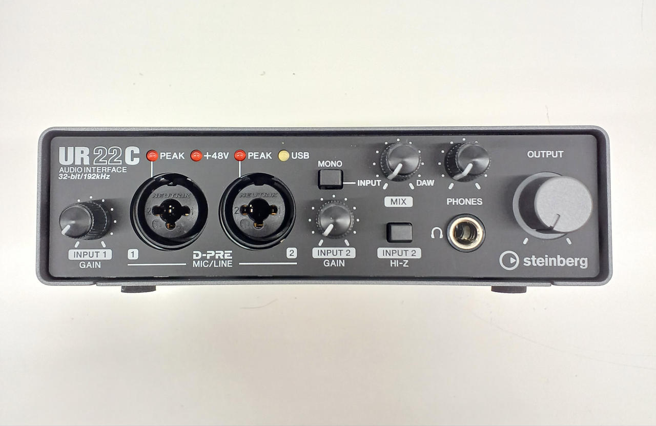 【美品・箱&説明書 付】　STEINBERG オーディオ インターフェース STEINBERG ( スタインバーグ ) IXO22 W ホワイト USBオーディオ