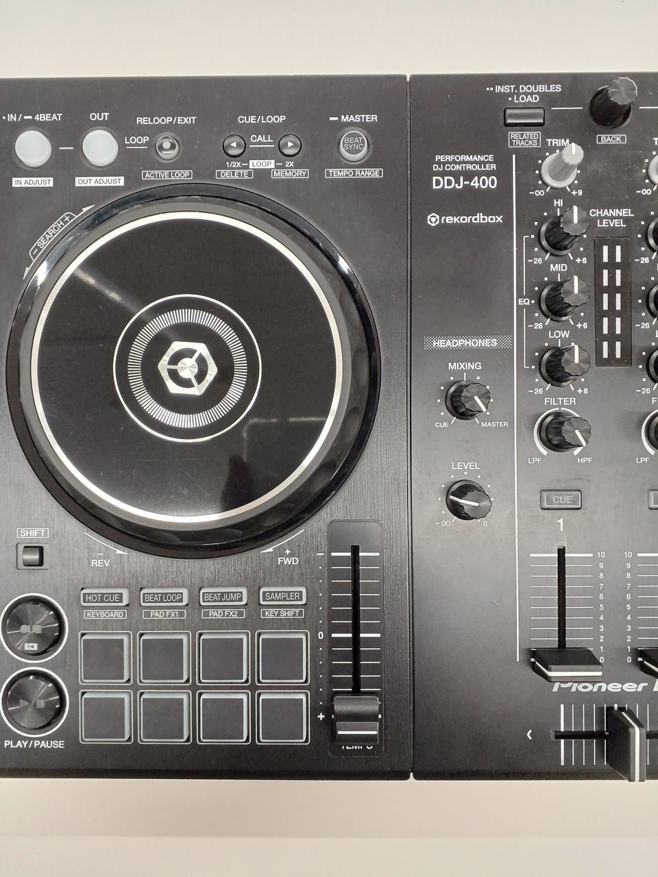 MONSTER DJコントローラー 本体 製品情報：Party Mix II：Numark