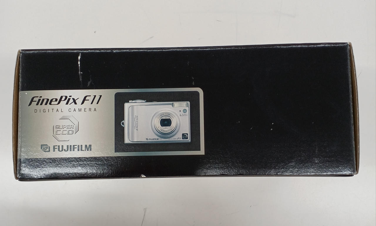 FUJIFILM/フジフィルム 】 FinePix F11 デジタルカメラ コンパクト