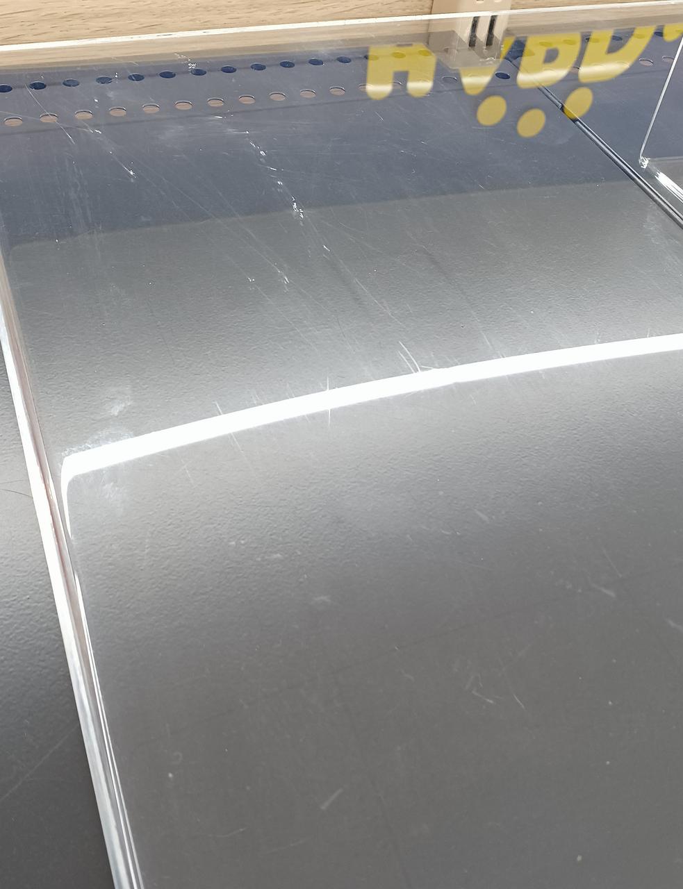 アクリルカバーキズあり