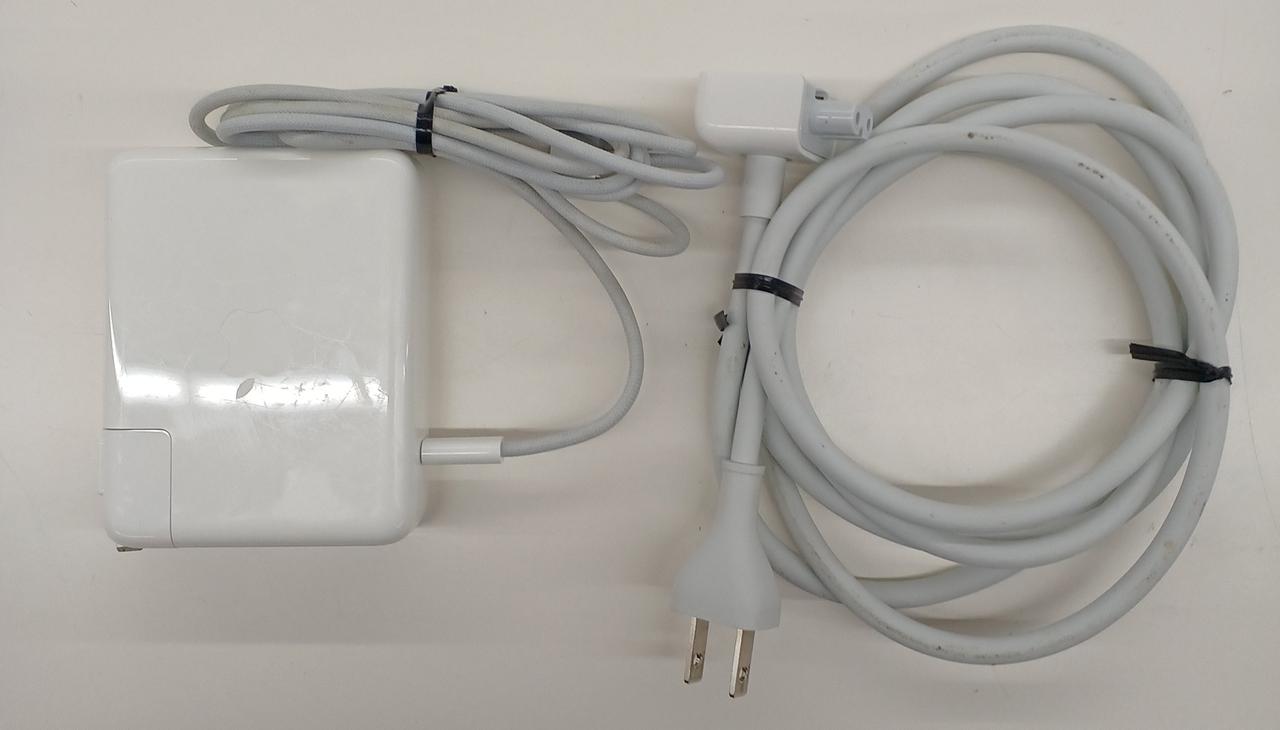 ACアダプターキズ多いです