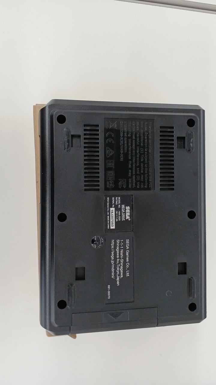 (本体)メガドライブミニ Mega Drive Mini(HAA-2520) セガゲームス メガドライブミニ ゲーム機本体 新品 18,000円 中古 8,800円