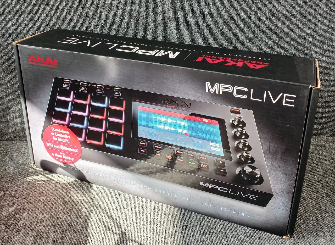AKAI MPC LIVE  サンプラー　おまけ付き MPC LIVE IIがいきなり話題騒然！AKAI Professionalの新たな