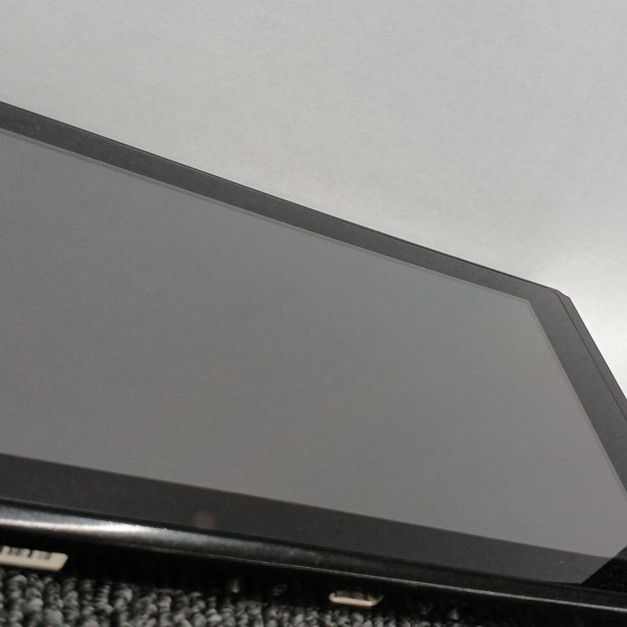 分かりづらいですが浅いキズ多数あります。