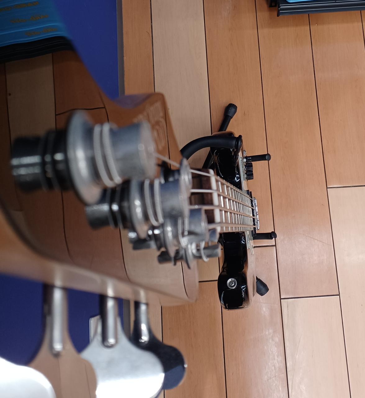 ネック反り状態