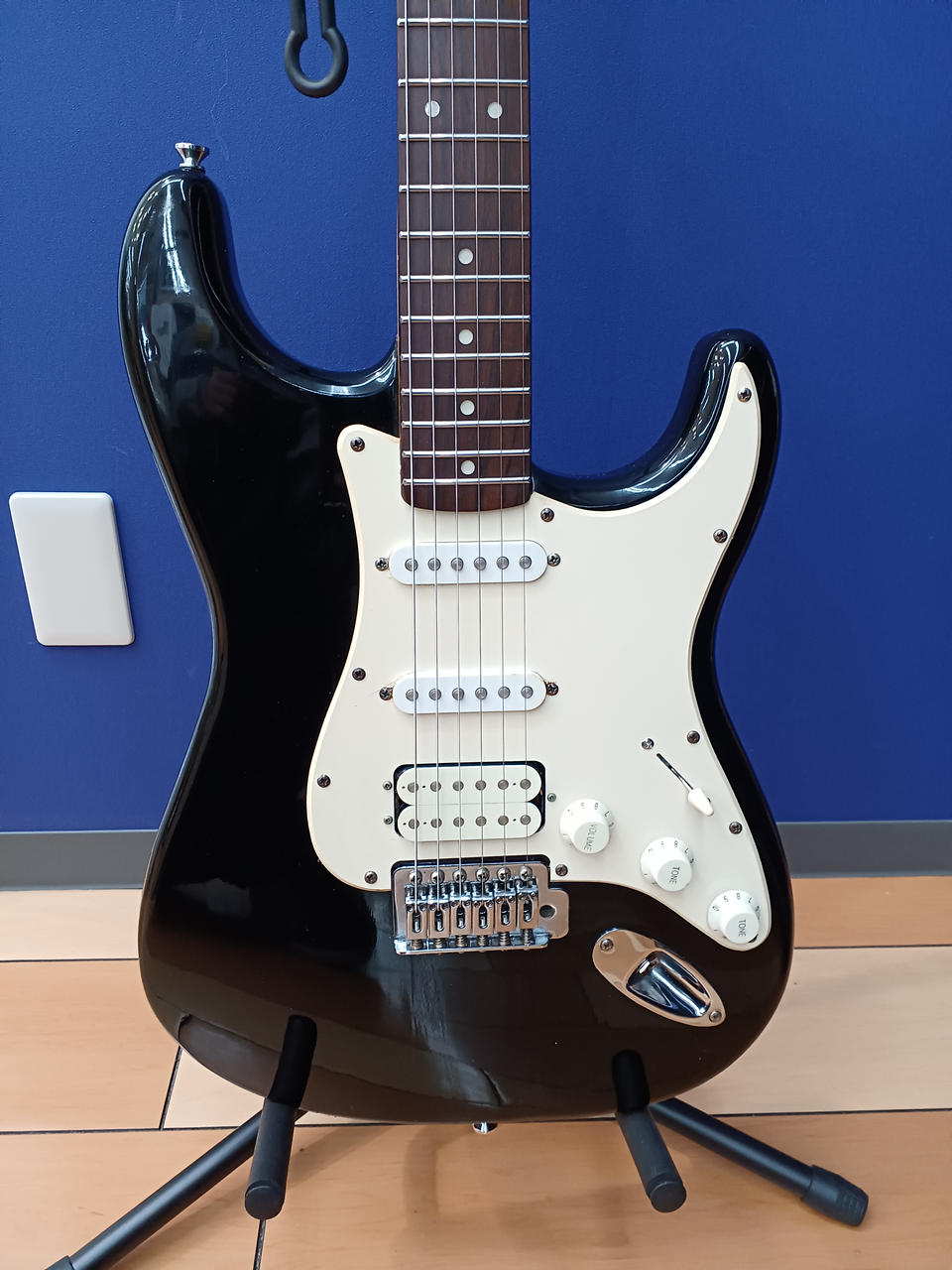 スクワイア　ストラトキャスター　※最終値下げ※ SQUIER BY FENDER ストラトキャスター」の買取実績・相場-高額