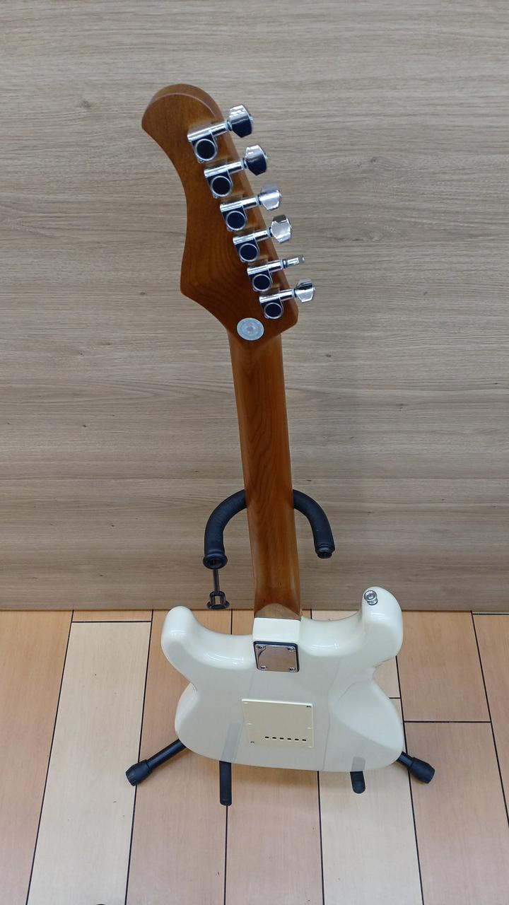 BACCHUS|ストラトキャスタータイプ|HARDOFFオフモール（オフモ