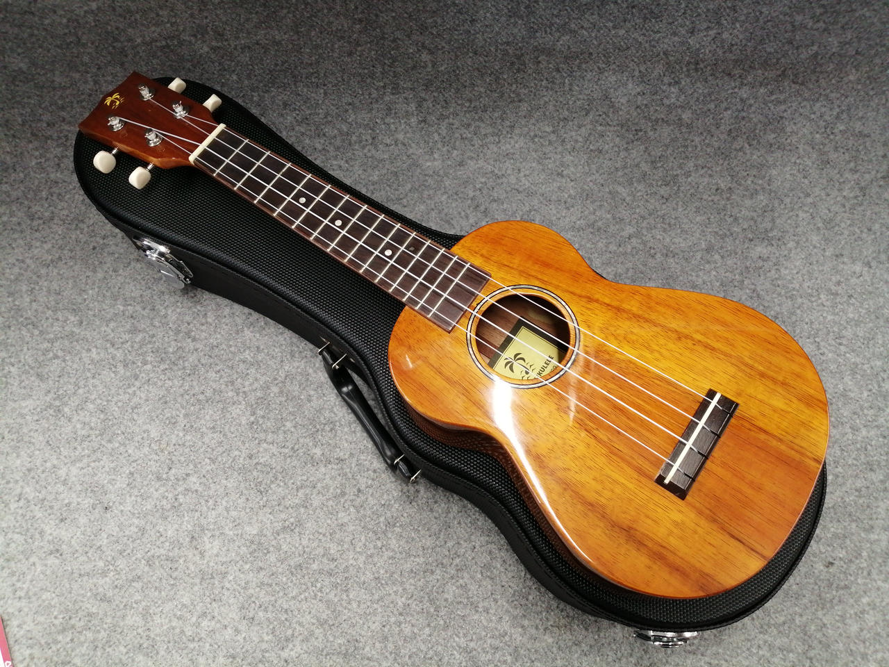 本体細かなキズ、汚れ多数あり