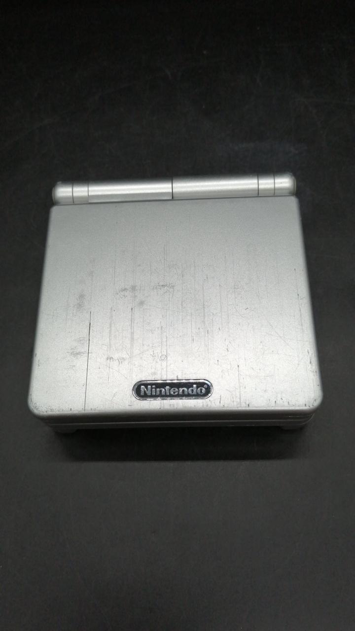 GAME BOY ADVANCE SP