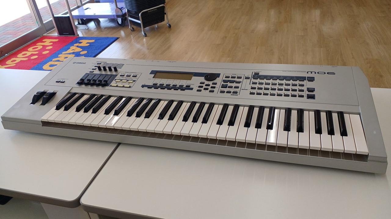 YAMAHA SY35 シンセサイザー acアダプター付きですぐ使用できます。 YAMAHA SY35 シンセサイザー acアダプター付きですぐ使用できます。
