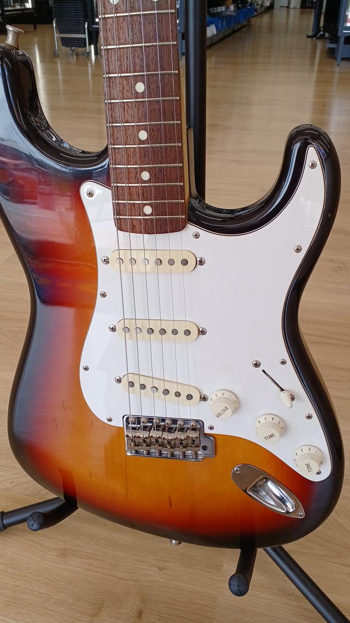 Fender japan フェンダージャパン　ストラトキャスタ FENDER JAPAN (フェンダージャパン) エレキギター ストラト