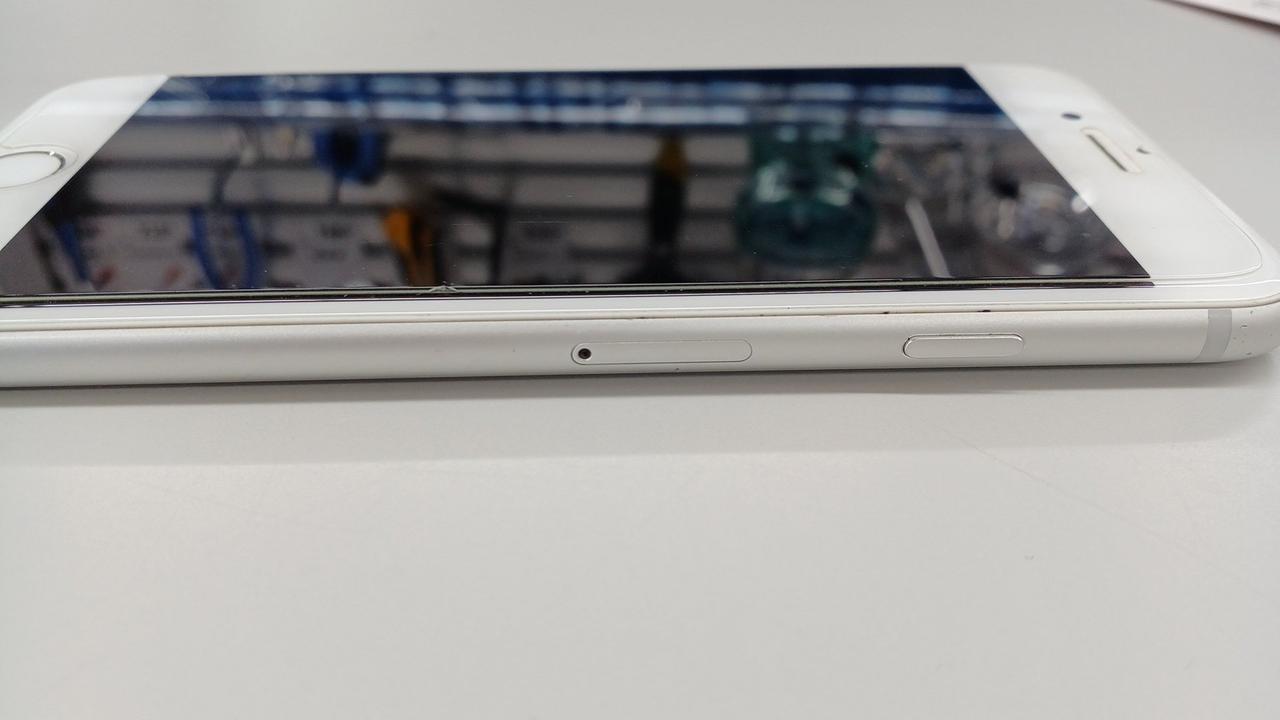 iPhone8 docomo シルバー　ジャンク　64GB ドコモ DOCOMO|IPHONE8 (64GB)|HARDOFFオフモール（オフモ