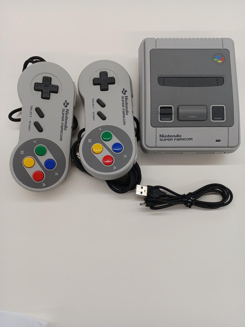 ほぼ未使用　Nintendo ゲーム機本体 ニンテンドークラシックミニ　美品 ニンテンドークラシックミニ ファミリーコンピュータ ゲーム機